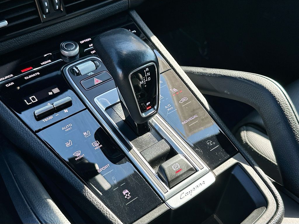 2022 Porsche Cayenne Base - Photo 19