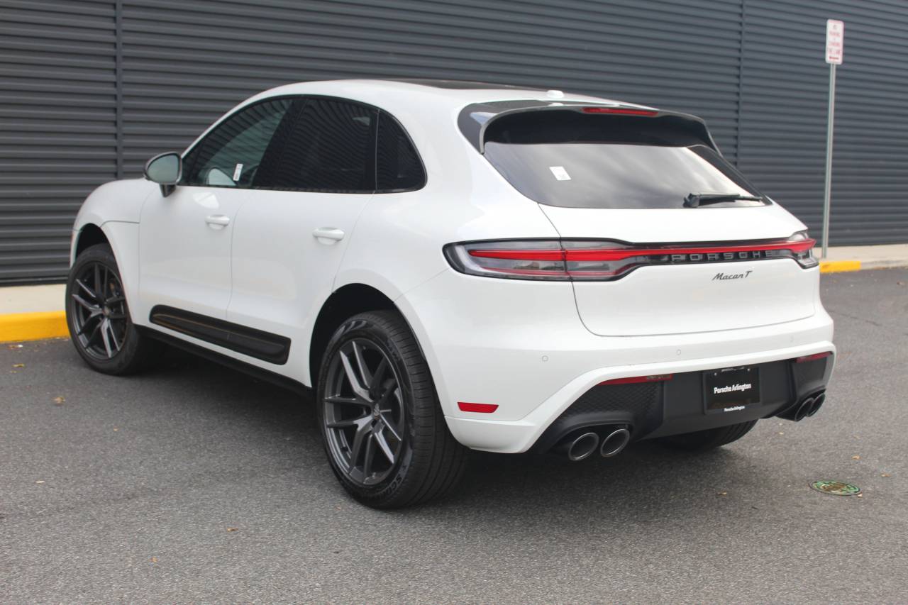 2026 Porsche Macan T photo 3