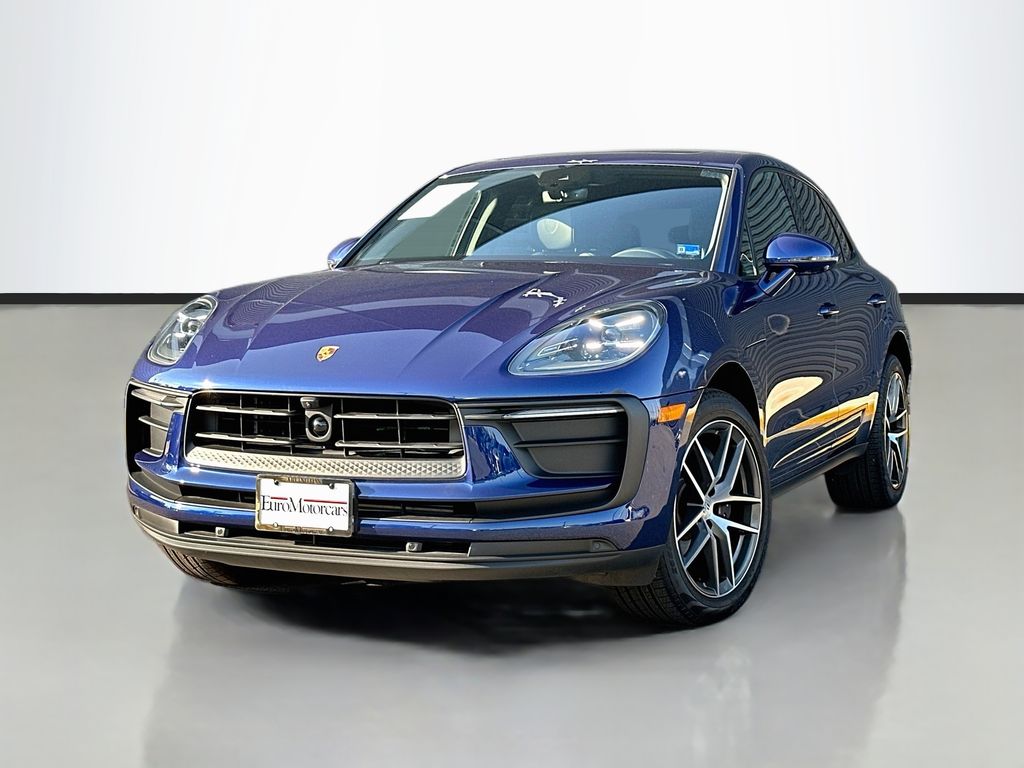 2026 Porsche Macan SUV 