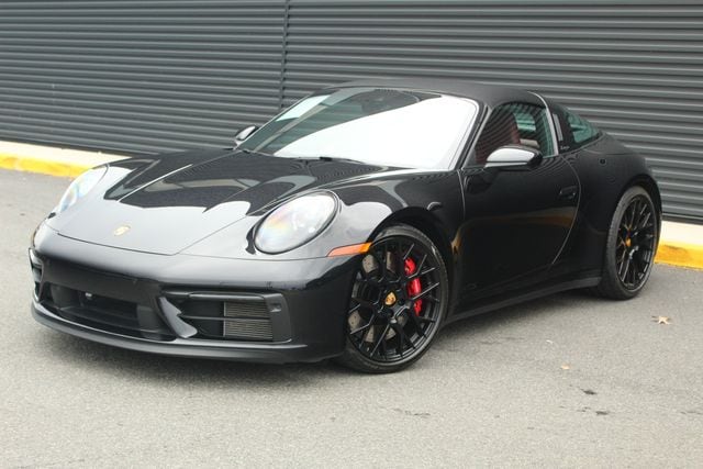 2024 Porsche 911 GTS