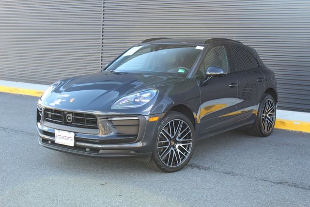 2026 Porsche Macan Base