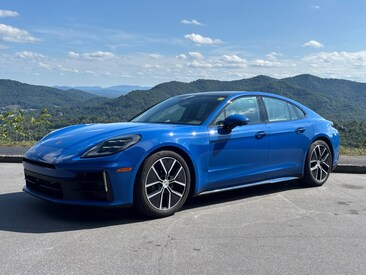 2025 Porsche Panamera 4 Hatchback