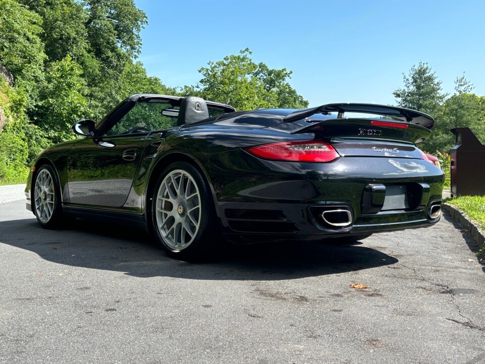 2011 Porsche 911 Turbo photo 3