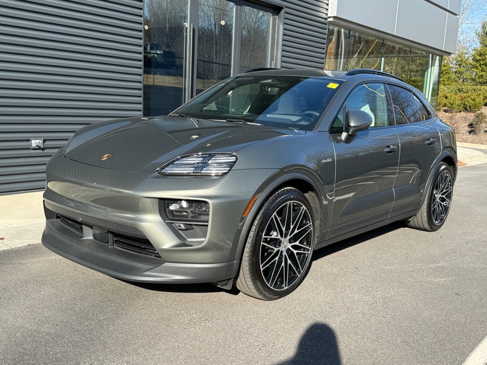 2024 Porsche Macan Base
