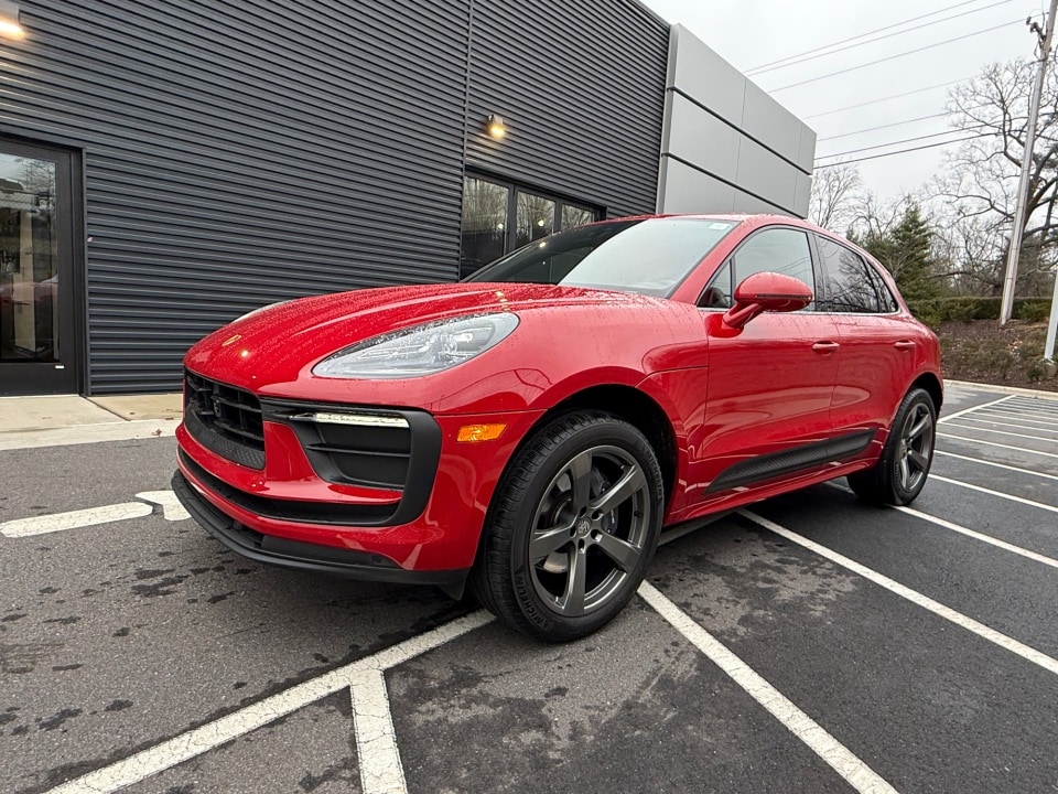 2025 Porsche Macan T's photo