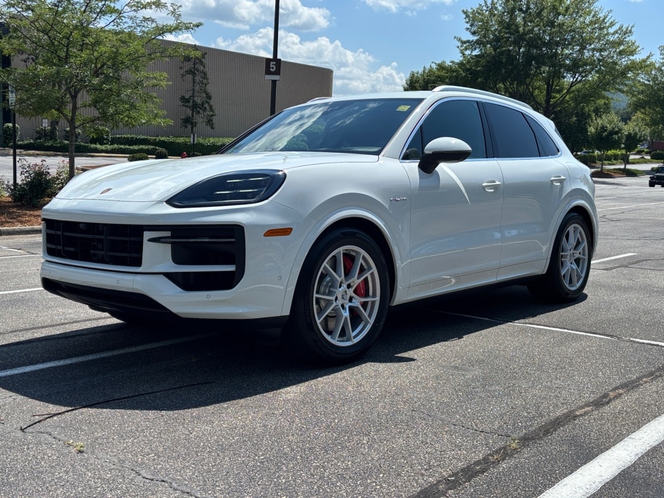 2025 Porsche Cayenne E-Hybrid SUV 