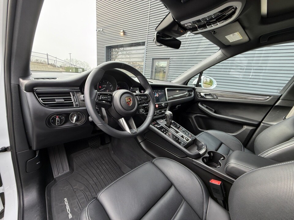 2024 Porsche Macan GTS photo 4