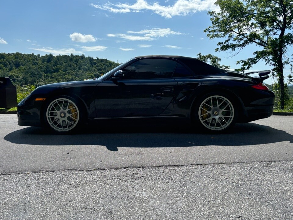 2011 Porsche 911 Turbo photo 2