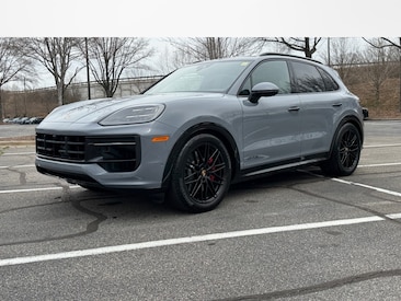 2025 Porsche Cayenne GTS SUV