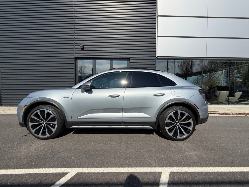 Certified 2025 Porsche Macan Base with VIN WP1AD2XA2SL075203 for sale in Charlottesville, VA