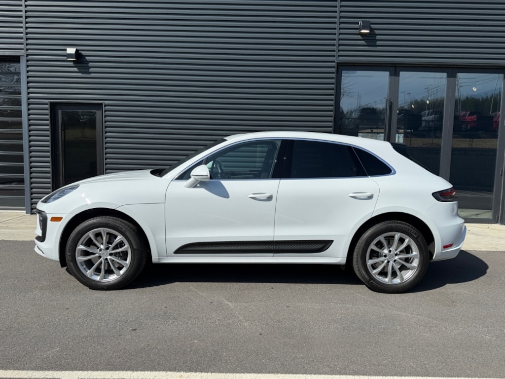Used 2025 Porsche Macan SUV