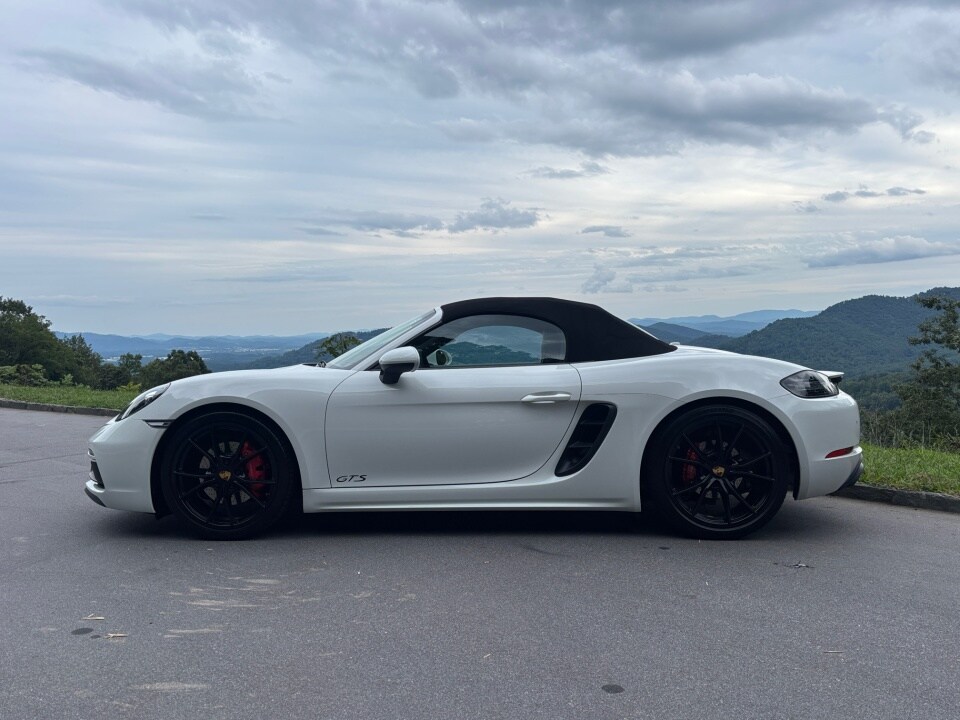 2018 Porsche Boxster GTS photo 2