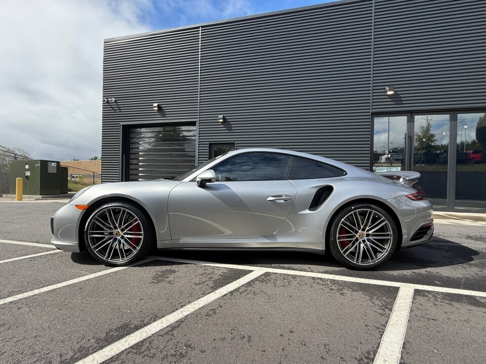 2019 Porsche 911 Turbo Coupe photo 2