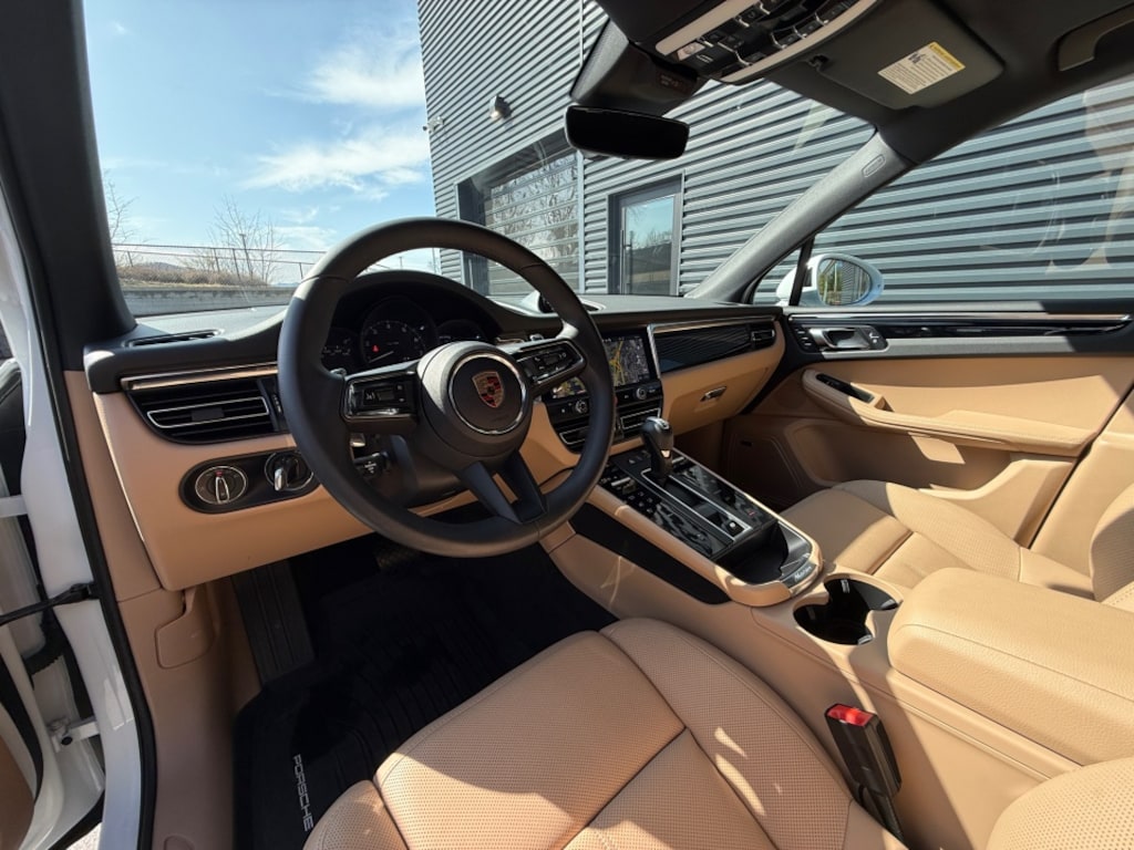 Used 2025 Porsche Macan SUV