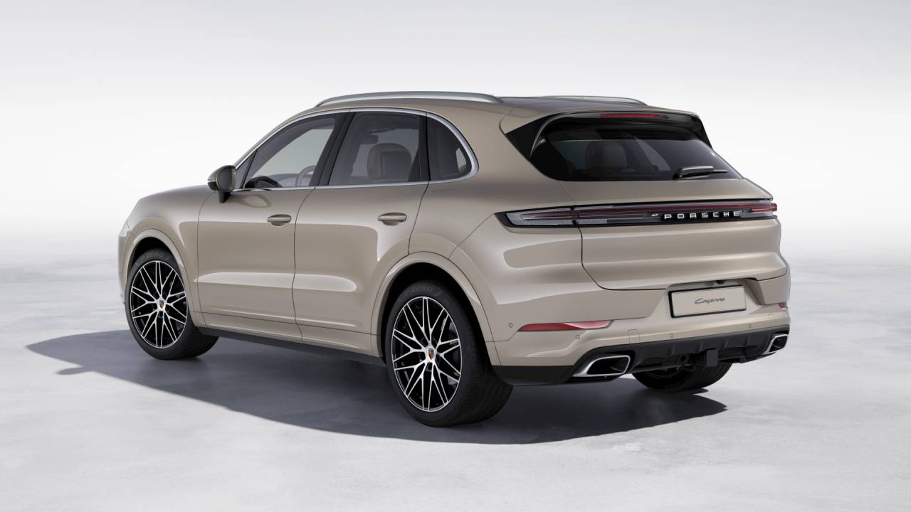 2026 Porsche Cayenne photo 3