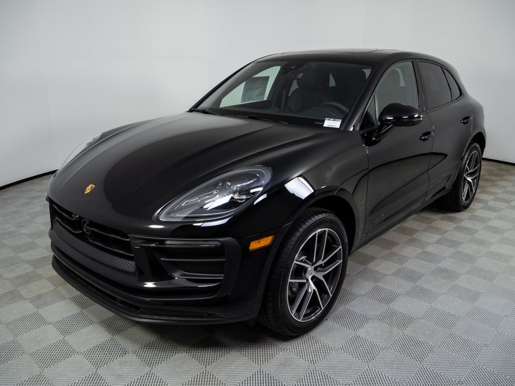 2026 Porsche Macan Base
