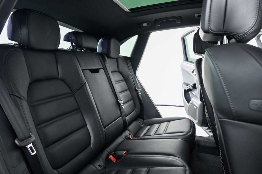 2026 Porsche Macan Base - Photo 23