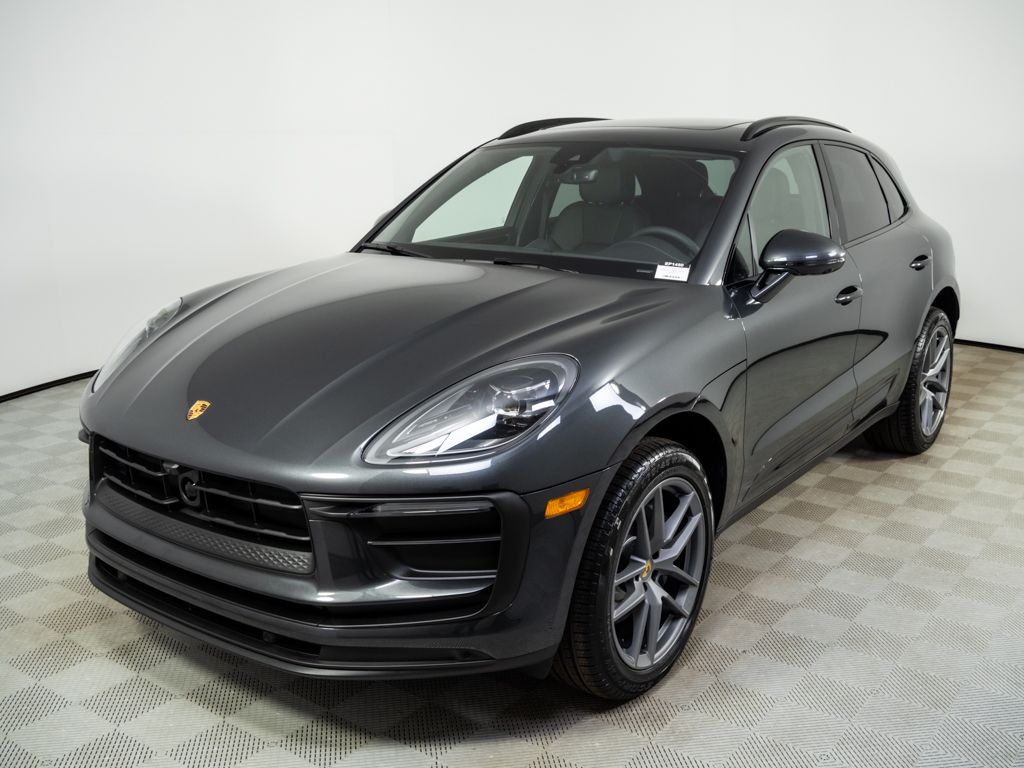 2026 Porsche Macan Base