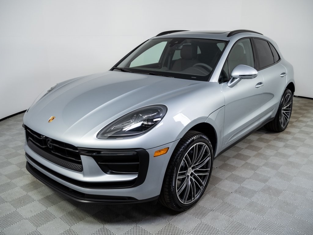 New 2026 Porsche Macan Base SUV