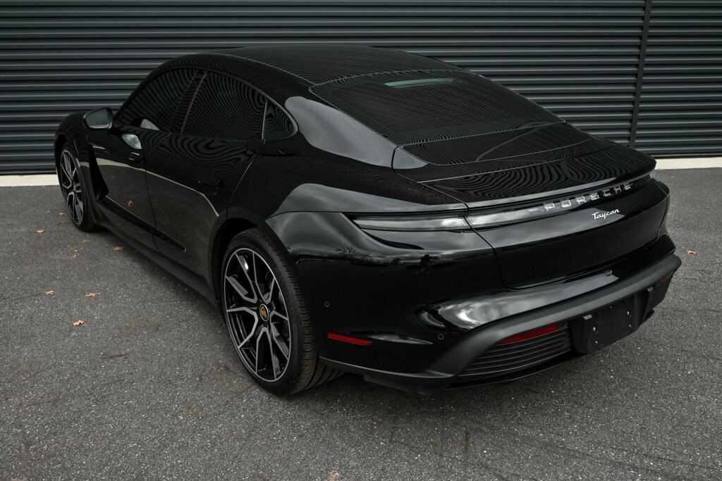 2024 Porsche Taycan Base photo 3