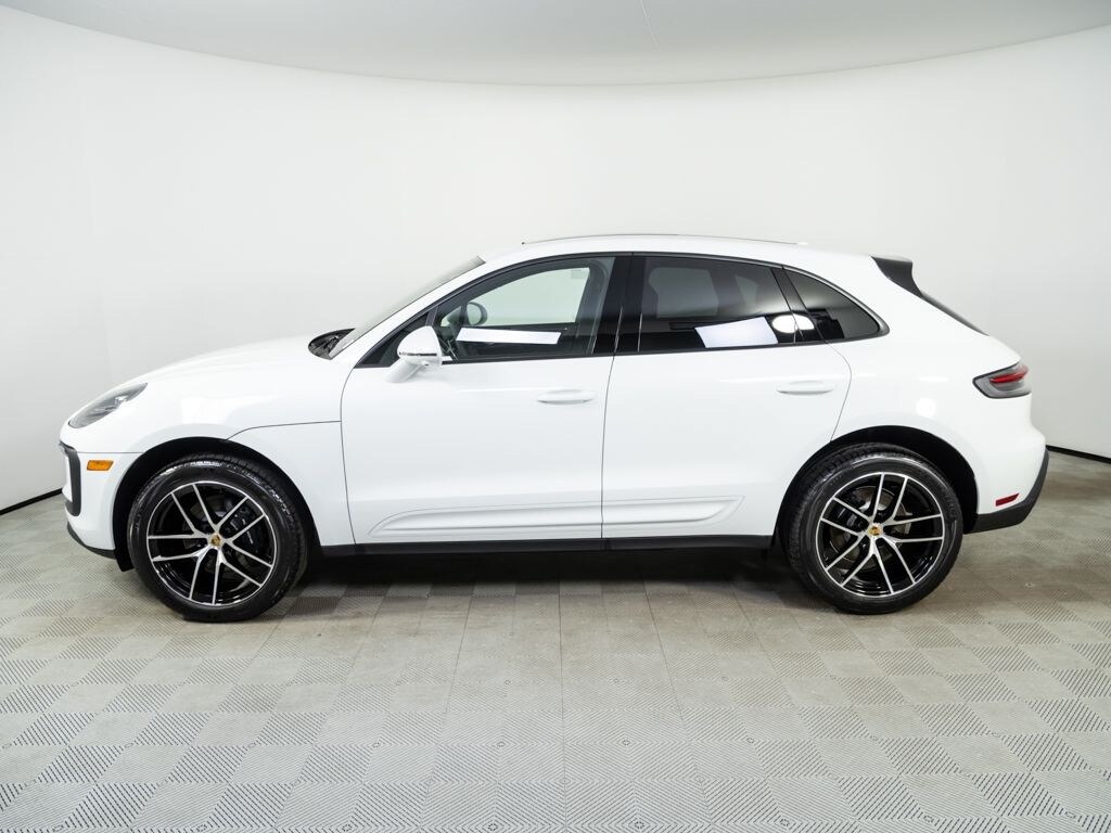 New 2026 Porsche Macan Base SUV