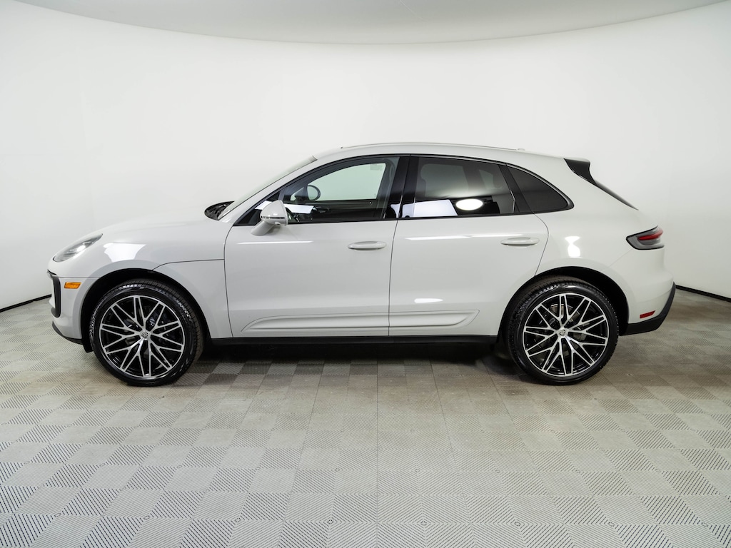New 2026 Porsche Macan Base SUV