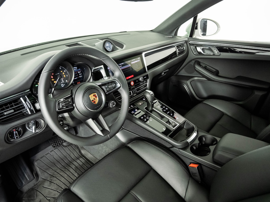 New 2026 Porsche Macan Base SUV