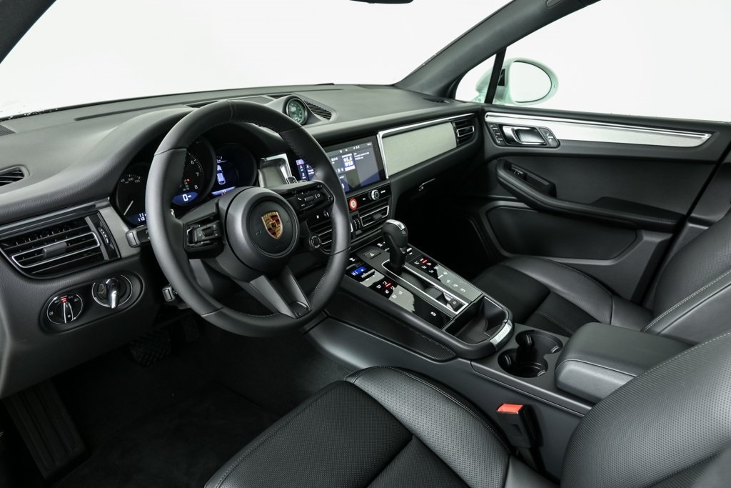 New 2026 Porsche Macan Base SUV