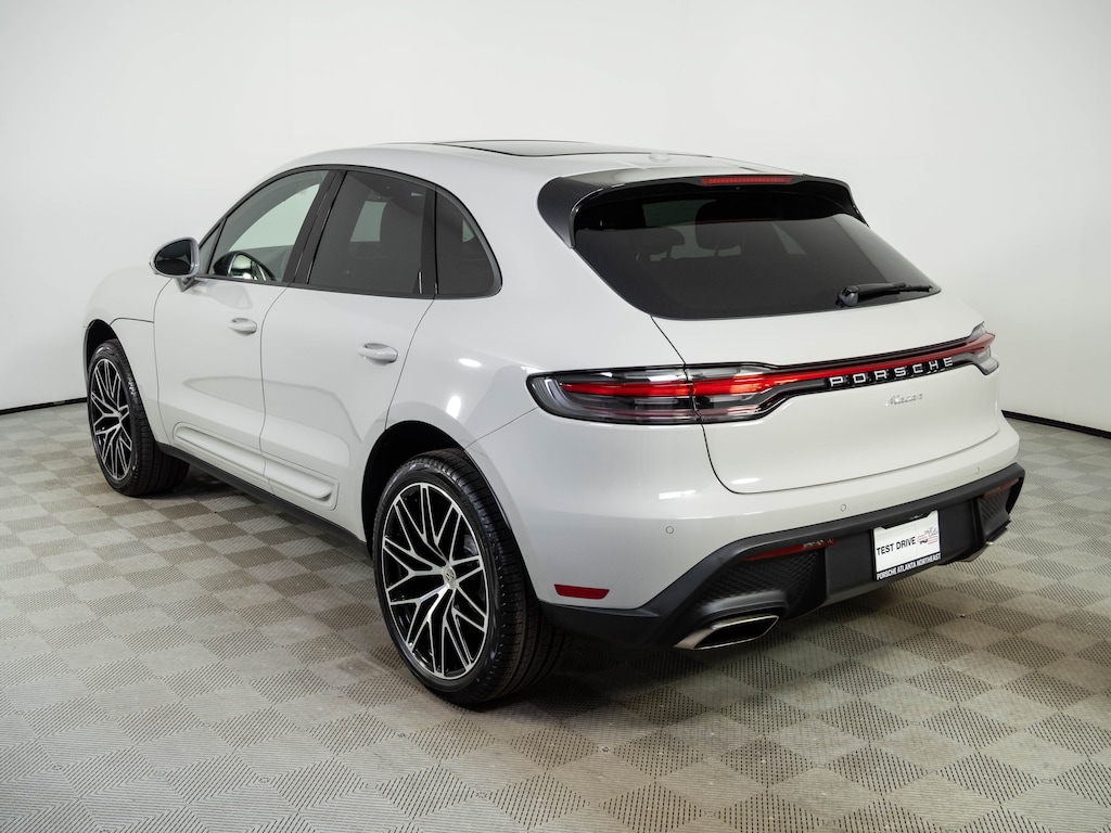 New 2026 Porsche Macan Base SUV