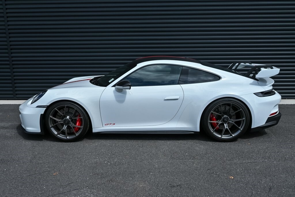 2022 Porsche 911 GT3 Coupe photo 2