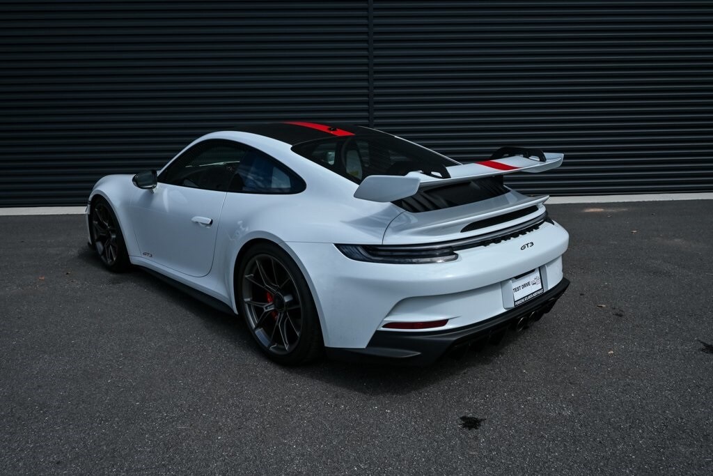 2022 Porsche 911 GT3 Coupe photo 3