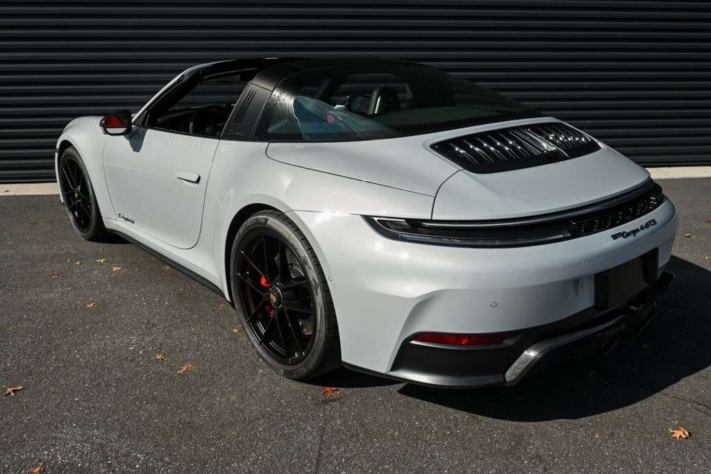 2025 Porsche 911 Targa 4 GTS photo 3