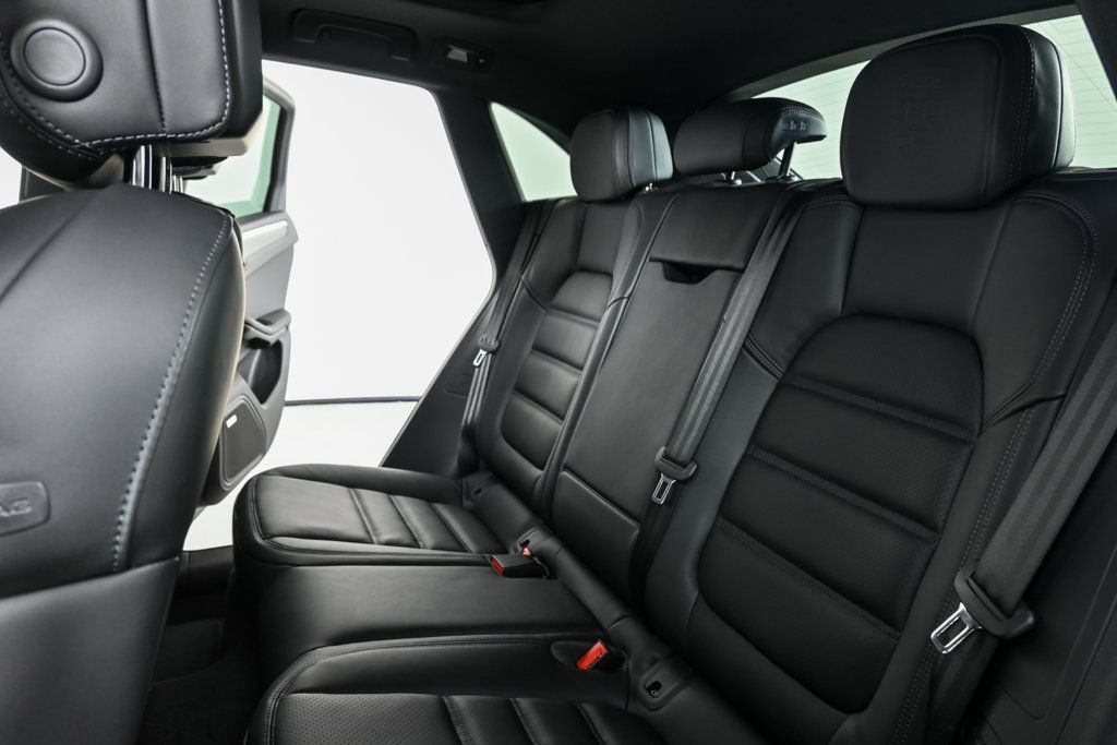 2026 Porsche Macan Base - Photo 22