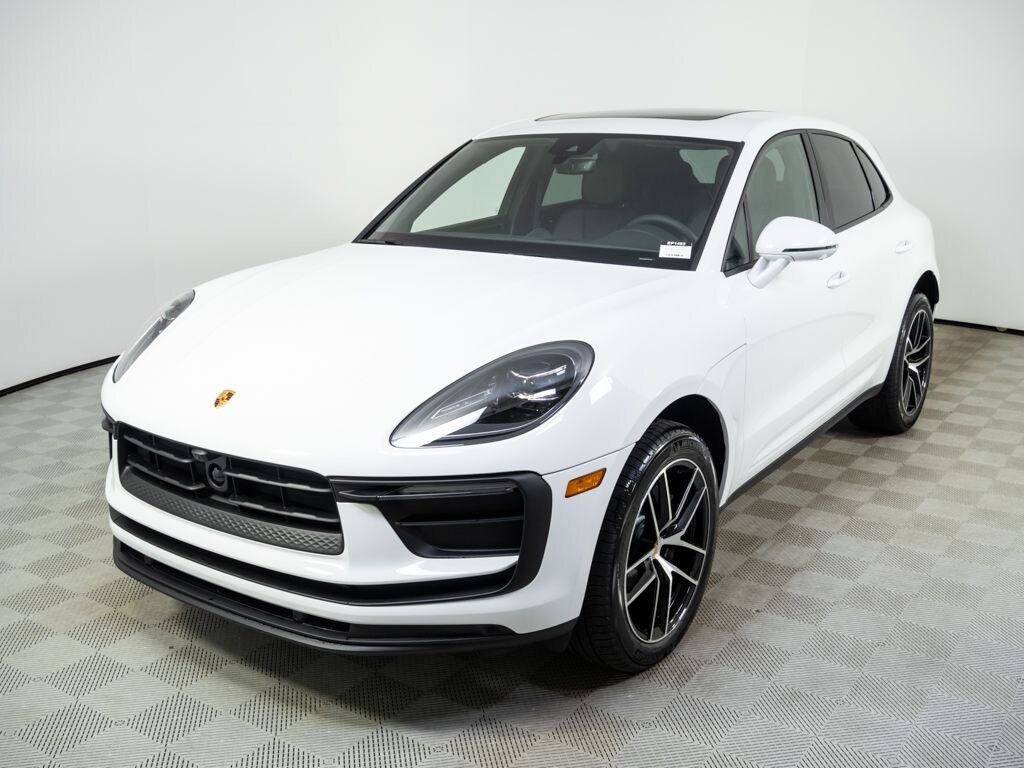 New 2026 Porsche Macan Base SUV
