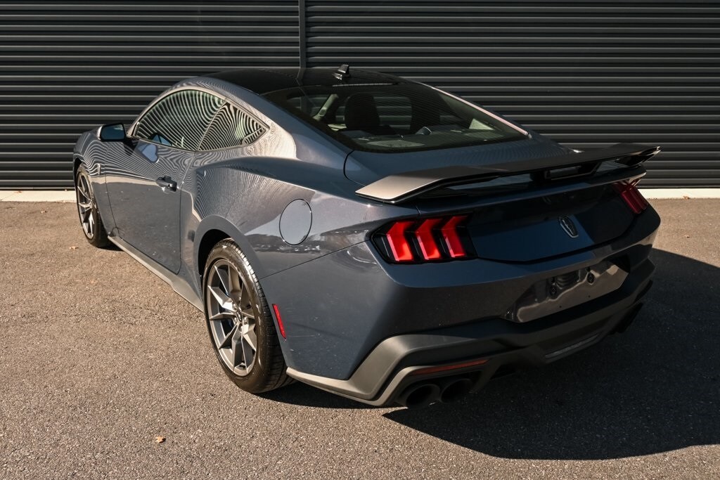2025 Ford Mustang Dark Horse photo 3
