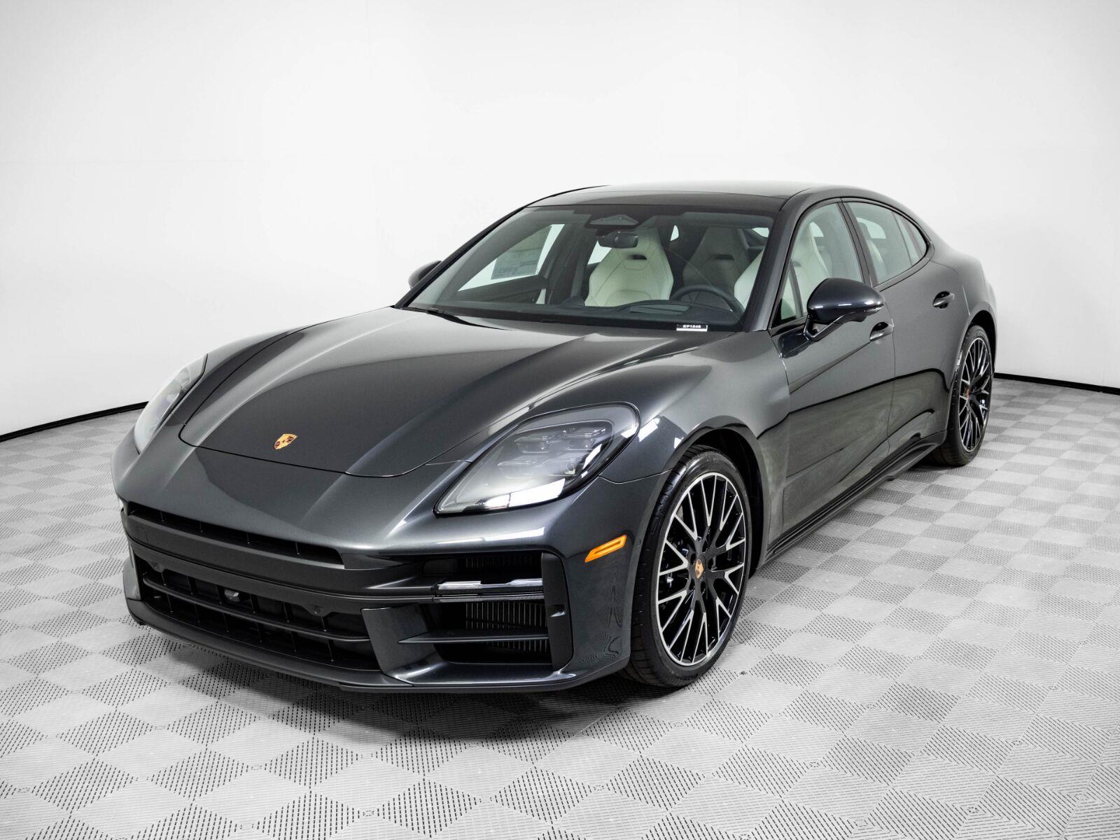 2026 Porsche Panamera Base