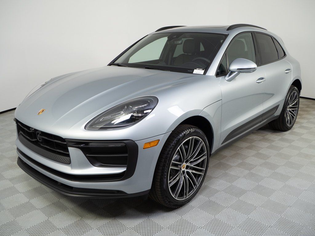 2026 Porsche Macan Base