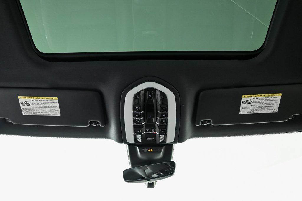 2026 Porsche Macan Base - Photo 20