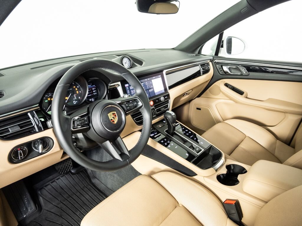 Certified 2024 Porsche Macan Base SUV