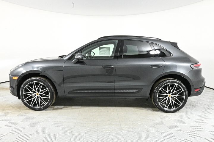 2025 Porsche Macan T photo 2