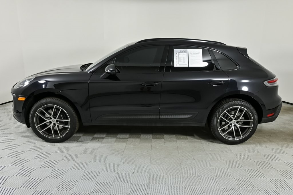 Certified 2024 Porsche Macan Base SUV