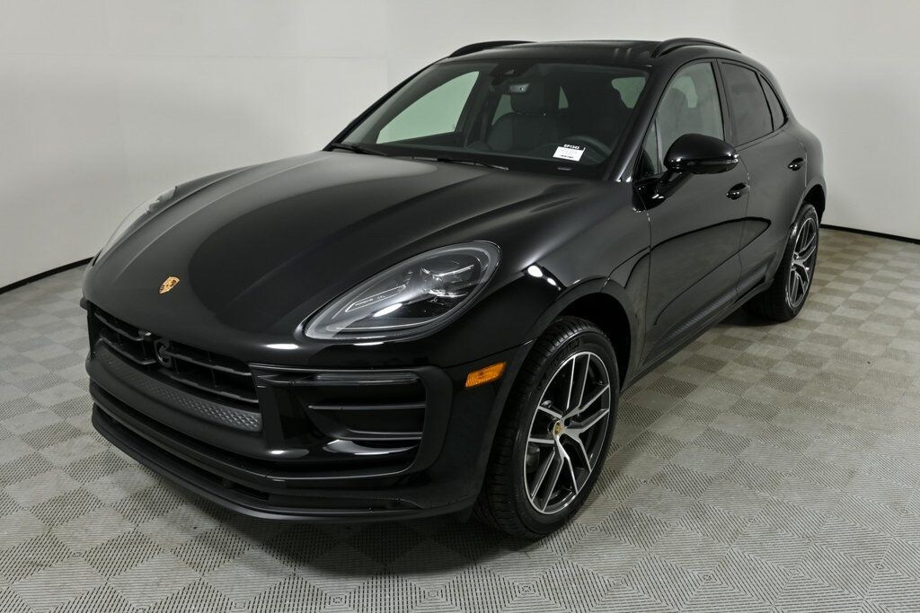 New 2026 Porsche Macan Base SUV