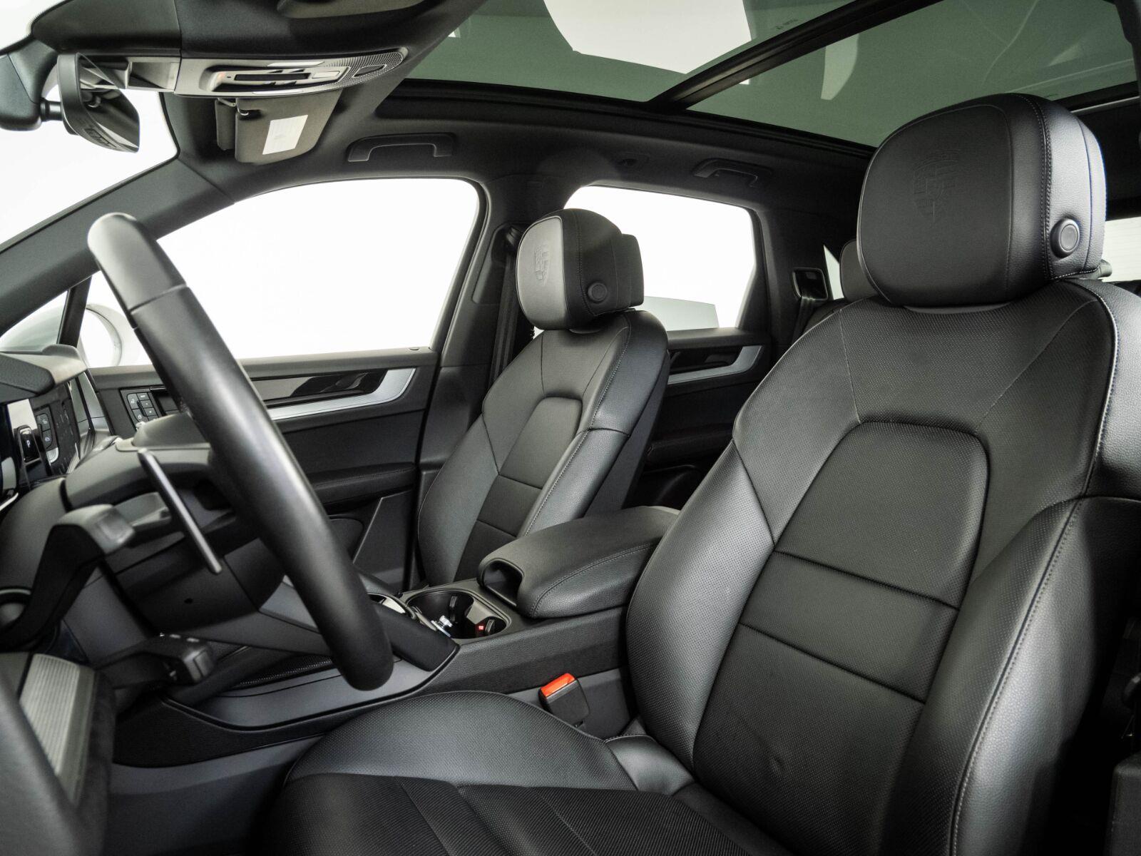 Certified 2025 Porsche Cayenne SUV