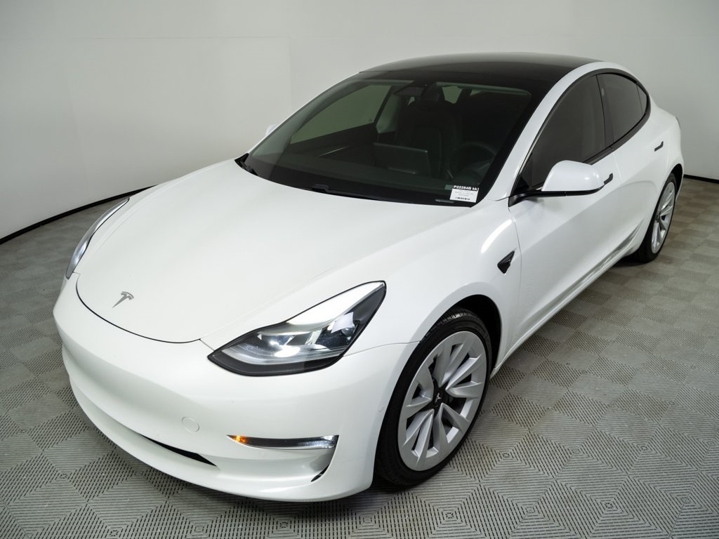 2021 Tesla Model 3 Base's photo