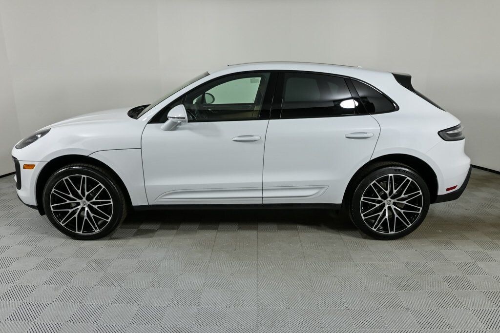 New 2026 Porsche Macan Base SUV