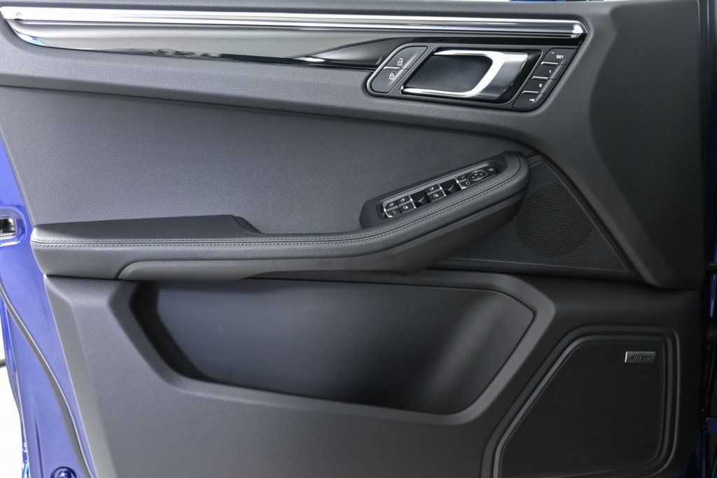 2026 Porsche Macan Base - Photo 6