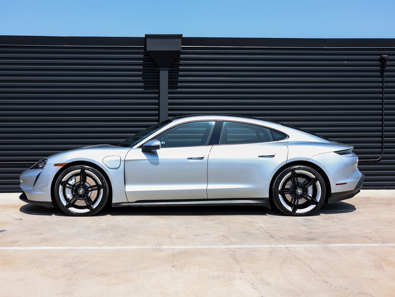 Used 2022 Porsche Taycan Base with VIN WP0AA2Y12NSA13065 for sale in Austin, TX