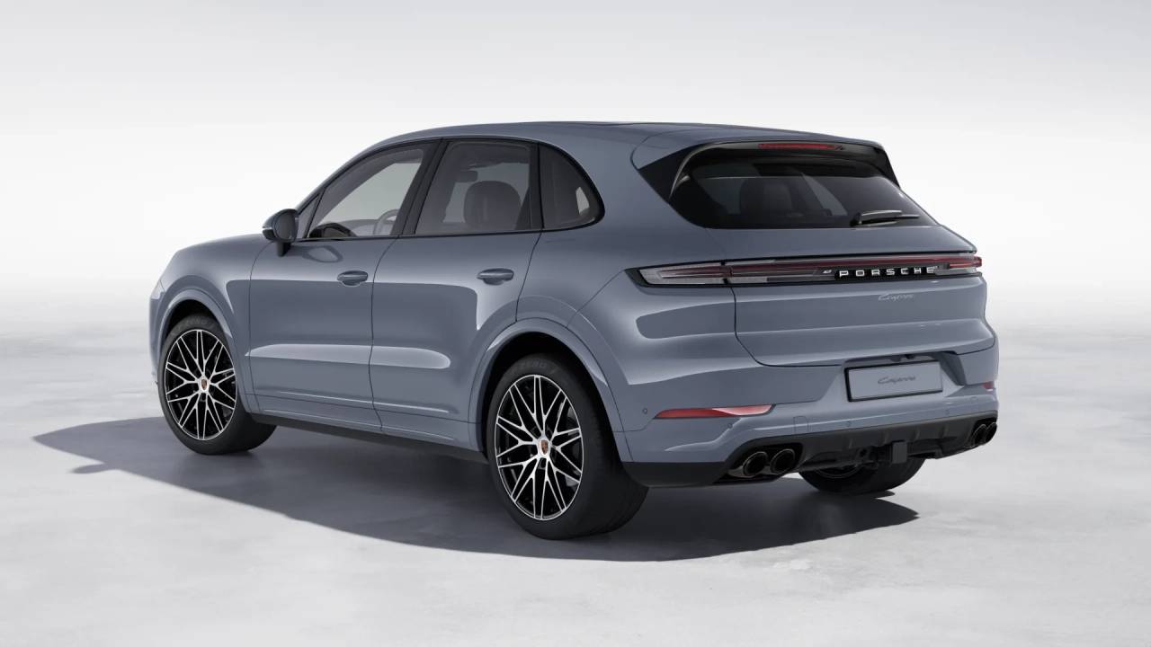 2026 Porsche Cayenne photo 2