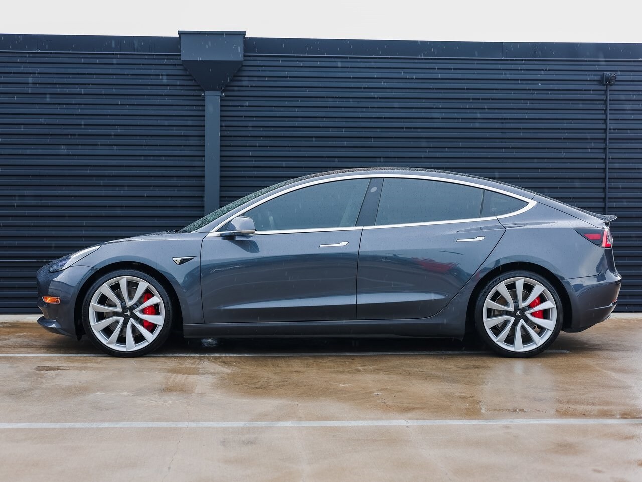 2018 Tesla Model 3 Performance photo 2