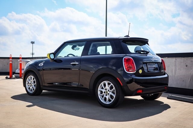 Used 2021 MINI Hardtop 2 Door SE with VIN WMWXP3C05M2N03652 for sale in Austin, TX